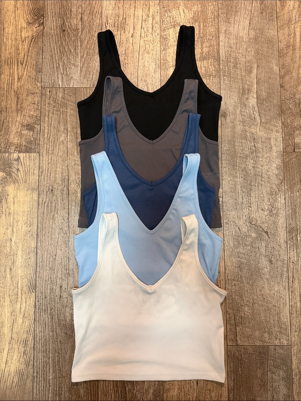 Basic V-Neck Tank Tops - Gradient Blues to Black